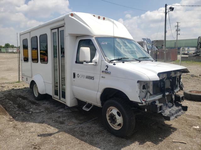 1FDWE3FL8EDB17819 - 2014 FORD ECONOLINE E350 SUPER DUTY CUTAWAY VAN WHITE photo 1