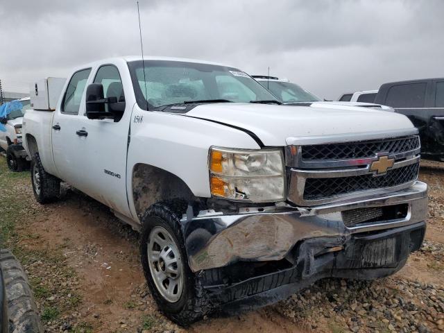 1GC4KZC84BF208917 - 2011 CHEVROLET SILVERADO K3500 WHITE photo 4