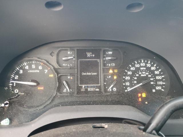 5TFUW5F1XJX733520 - 2018 TOYOTA TUNDRA DOUBLE CAB SR/SR5 WHITE photo 9