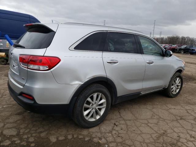 5XYPGDA33JG351815 - 2018 KIA SORENTO LX SILVER photo 3