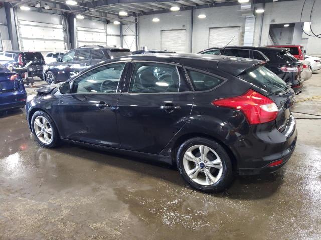 1FADP3K27DL373561 - 2013 FORD FOCUS SE BLACK photo 2