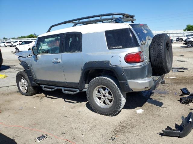 JTEZU11F270003119 - 2007 TOYOTA FJ CRUISER SILVER photo 2