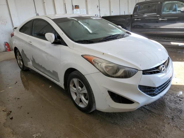 KMHDH6AE2DU016721 - 2013 HYUNDAI ELANTRA CO GS WHITE photo 4