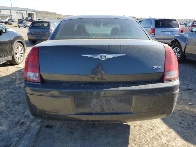 2C3JA43R45H632865 - 2005 CHRYSLER 300 BLACK photo 6