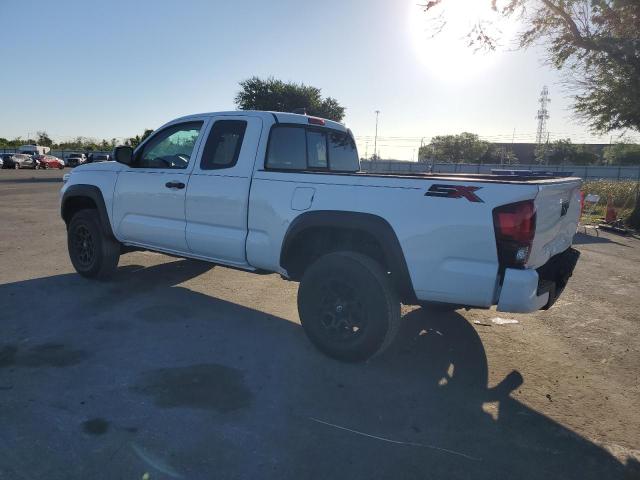 3TYRX5GN3NT046545 - 2022 TOYOTA TACOMA ACCESS CAB თეთრი ფოტო 2