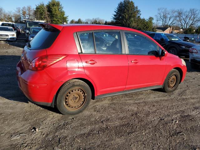 3N1BC13E98L360415 - 2008 NISSAN VERSA S RED photo 3