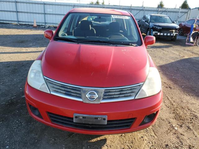 3N1BC13E98L360415 - 2008 NISSAN VERSA S RED photo 5