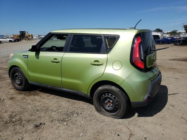 KNDJN2A25F7773113 - 2015 KIA SOUL GREEN photo 2