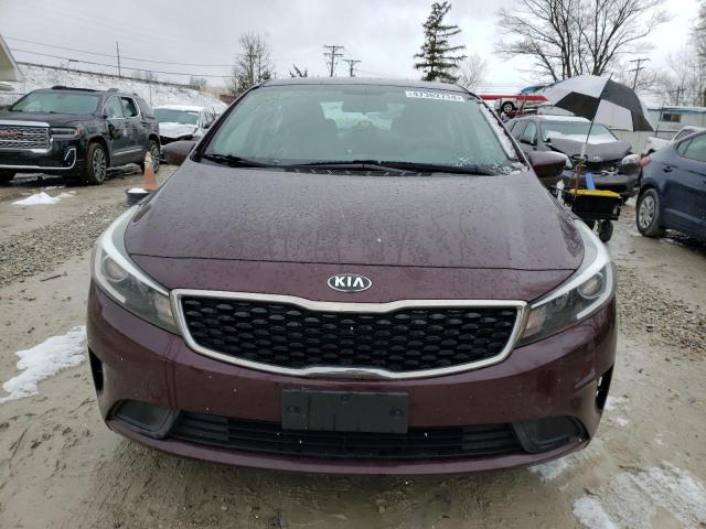 3KPFK4A76HE158207 - 2017 KIA FORTE LX MAROON photo 5