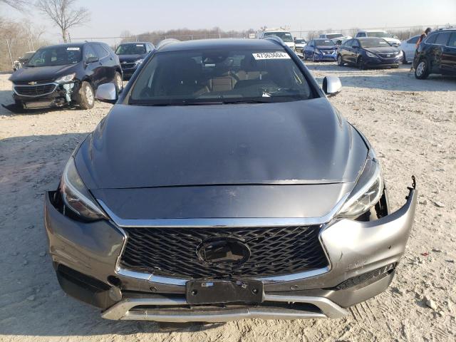 SJKCH5CR0HA022273 - 2017 INFINITI QX30 BASE Silber Foto 5