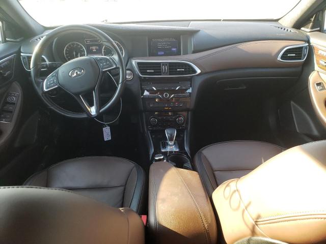 SJKCH5CR0HA022273 - 2017 INFINITI QX30 BASE Silber Foto 8