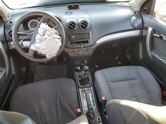 KL1TD56638B242511 - 2008 CHEVROLET AVEO BASE SILVER photo 8