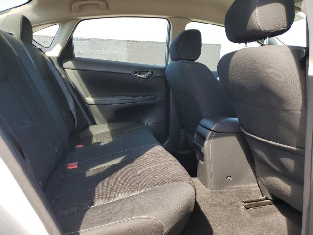 3N1AB7AP3JY291736 - 2018 NISSAN SENTRA S Silber Foto 10