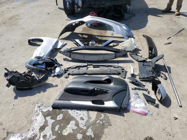 3N1AB7AP3JY291736 - 2018 NISSAN SENTRA S Silber Foto 12