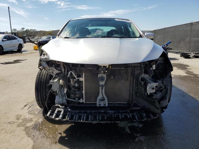 3N1AB7AP3JY291736 - 2018 NISSAN SENTRA S Silber Foto 5