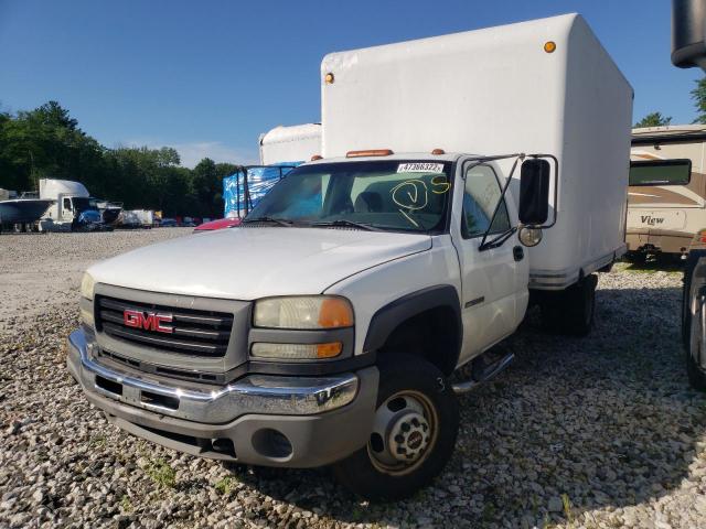 1GDJC34U73E302995 - 2003 GMC NEW SIERRA C3500 WHITE photo 2