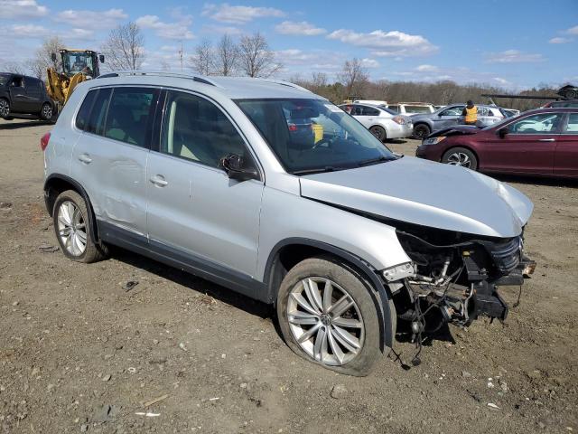 WVGBV7AX3CW527445 - 2012 VOLKSWAGEN TIGUAN S GRAY photo 4