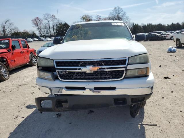 2GCEK13T761197564 - 2006 CHEVROLET SILVERADO K1500 WHITE photo 5