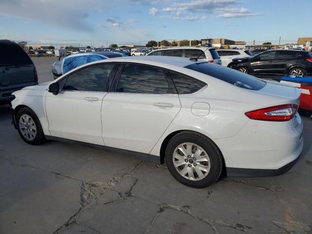 3FA6P0G79ER121812 - 2014 FORD FUSION S WHITE photo 2