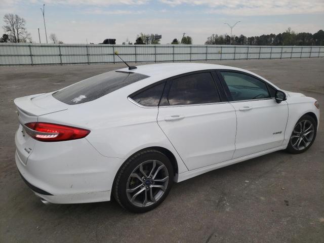 3FA6P0LU7HR295572 - 2017 FORD FUSION SE HYBRID WHITE photo 3