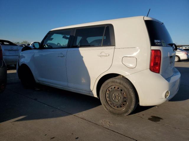 JTLKE50E091067745 - 2009 TOYOTA SCION XB WHITE photo 2