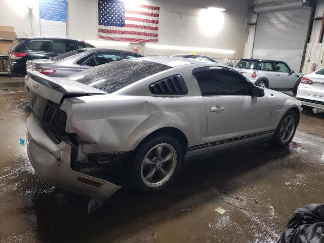 1ZVFT80N455198875 - 2005 FORD MUSTANG SILVER photo 3