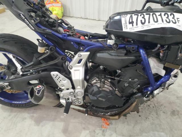 JYARM06E0FA001744 - 2015 YAMAHA FZ07 BLUE photo 7