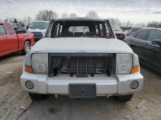 1J8HG48K46C263877 - 2006 JEEP COMMANDER 银色 照片 5