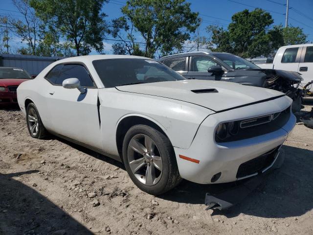 2C3CDZAG8GH183790 - 2016 DODGE CHALLENGER SXT WHITE photo 4