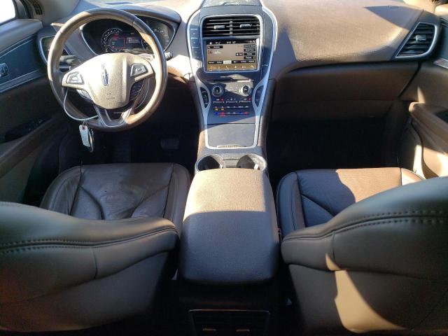 2LMPJ8LR3JBL18246 - 2018 LINCOLN MKX RESERVE أبيض صورة 8