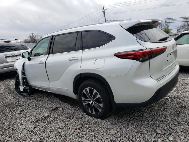 5TDGZRBH4NS589439 - 2022 TOYOTA HIGHLANDER XLE WHITE photo 2