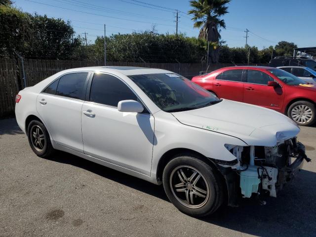 4T1BE46K57U686688 - 2007 TOYOTA CAMRY CE WHITE photo 4