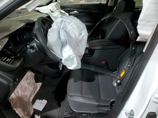 LRBFZPR46PD095602 - 2023 BUICK ENVISION ESSENCE Beyaz fotoğraf 7