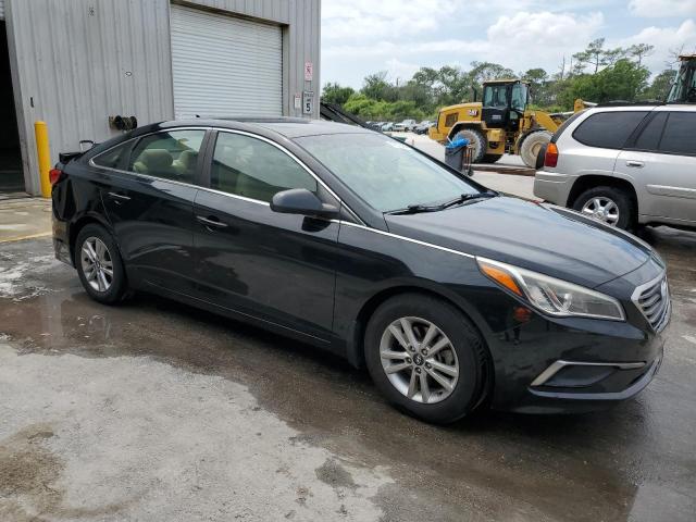 5NPE24AF6HH463012 - 2017 HYUNDAI SONATA SE BLACK photo 4