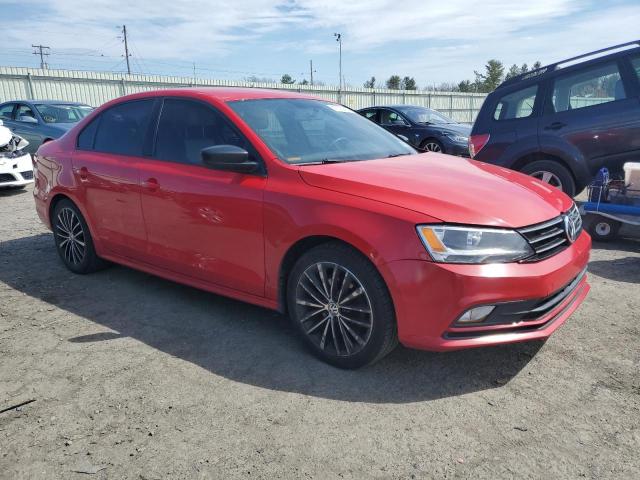 3VWD17AJ2GM418711 - 2016 VOLKSWAGEN JETTA SPORT RED photo 4