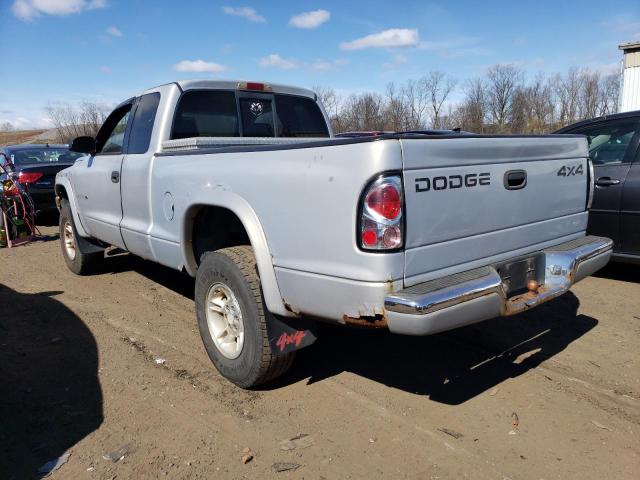 1B7GG22X2XS318653 - 1999 DODGE DAKOTA SILVER photo 2