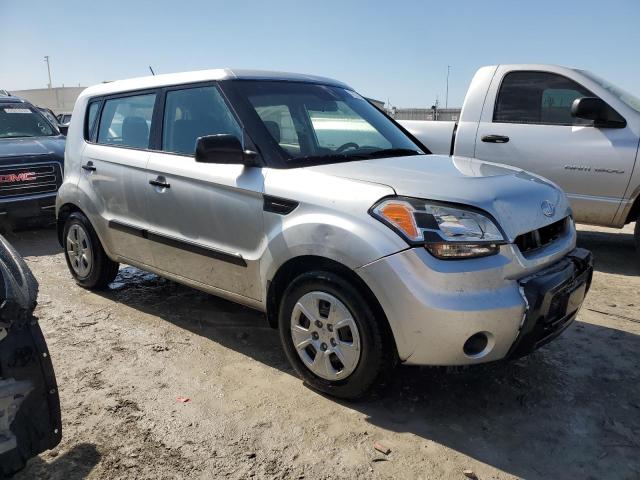 KNDJT2A10B7264151 - 2011 KIA SOUL SILVER photo 4