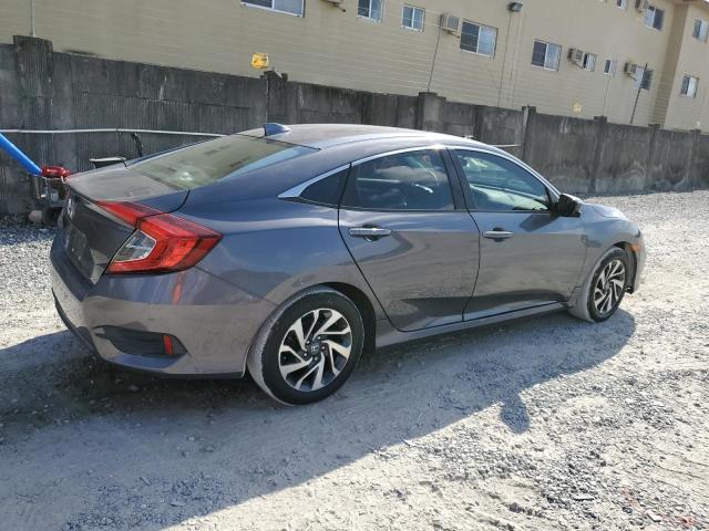 2HGFC2F72JH580920 - 2018 HONDA CIVIC EX GRAY photo 3