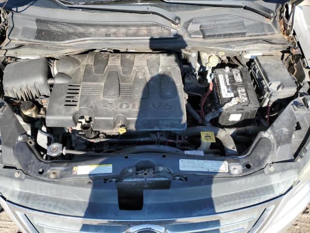 2V4RW6DX3AR260969 - 2010 VOLKSWAGEN ROUTAN SEL SILVER photo 12