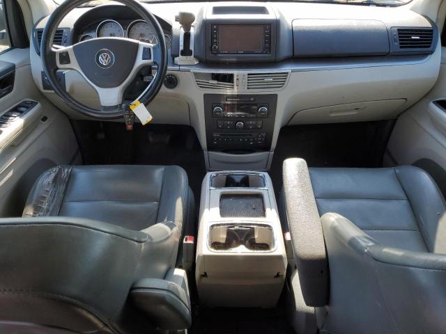 2V4RW6DX3AR260969 - 2010 VOLKSWAGEN ROUTAN SEL SILVER photo 8