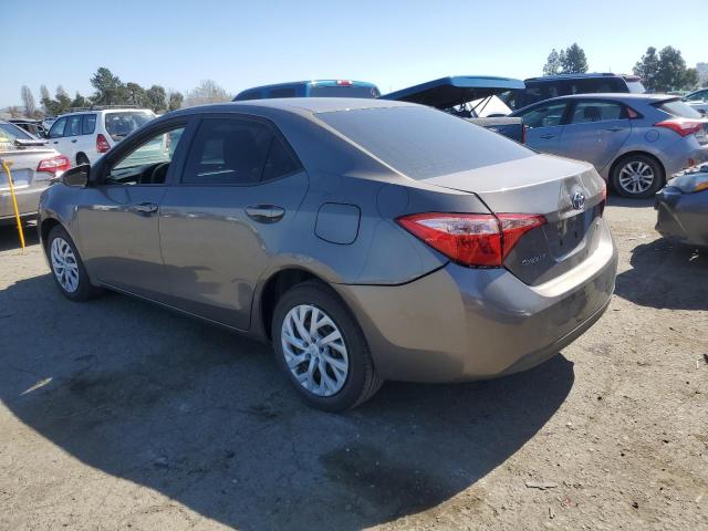 5YFBURHE8HP711061 - 2017 TOYOTA COROLLA L GRAY photo 2