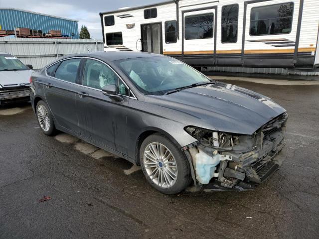 3FA6P0T96FR309664 - 2015 FORD FUSION SE GRAY photo 4