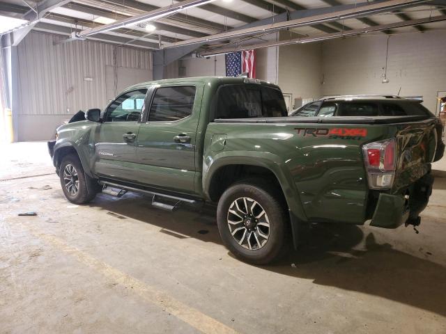 3TYCZ5AN1NT066172 - 2022 TOYOTA TACOMA DOUBLE CAB GREEN photo 2