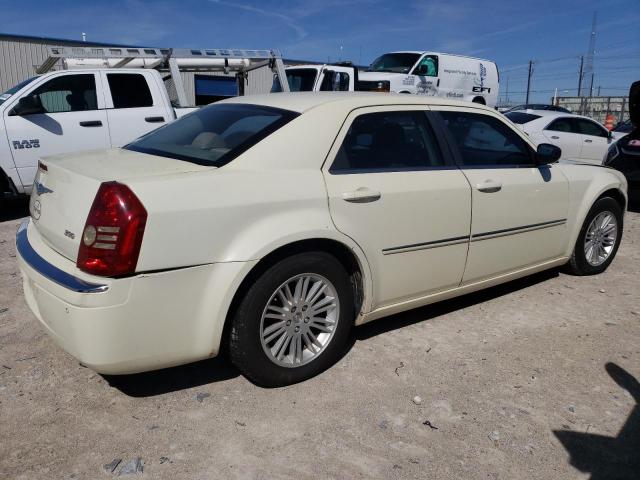 2C3KA43D39H553606 - 2009 CHRYSLER 300 LX WHITE photo 3