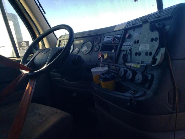 3AKJGLD54GSGS8014 - 2016 FREIGHTLINER CASCADIA 1 BROWN photo 9