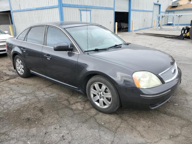 1FAHP24177G153883 - 2007 FORD FIVE HUNDR SEL GRAY photo 4