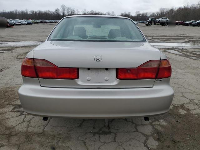 1HGCG1644WA057606 - 1998 HONDA ACCORD LX SILVER photo 6