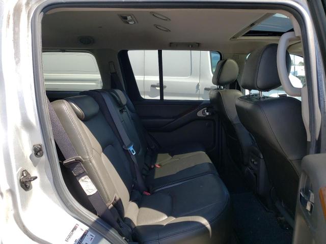 5N1AR18U85C732918 - 2005 NISSAN PATHFINDER LE 银色 照片 10