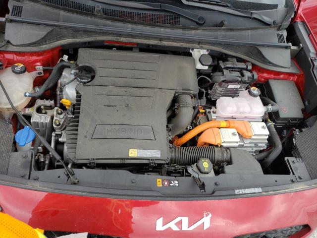 KNDCB3LC6N5528926 - 2022 KIA NIRO LX RED photo 12