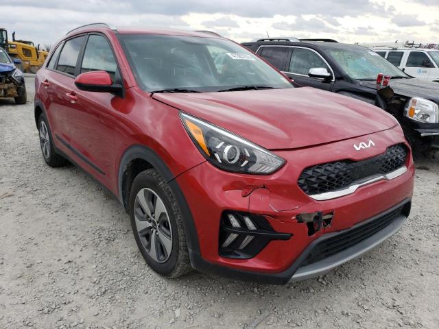 KNDCB3LC6N5528926 - 2022 KIA NIRO LX RED photo 4